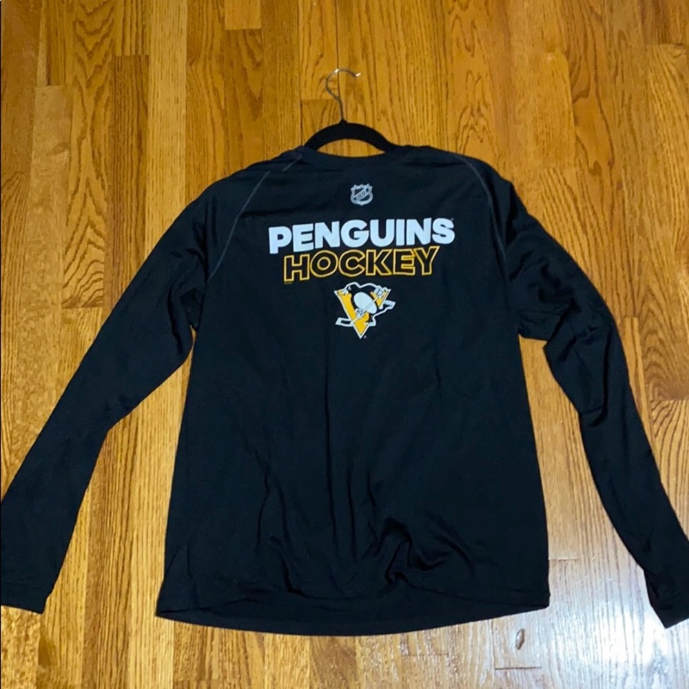 NHL PITTSBURG PENGUINS SHIRT MEDIUM